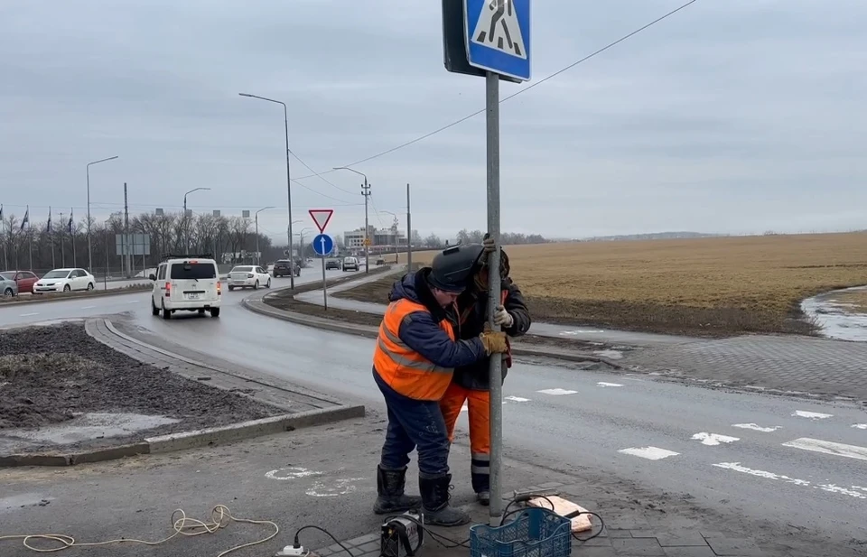С начала года в Белгороде отремонтировали 30 дорожных знаков.