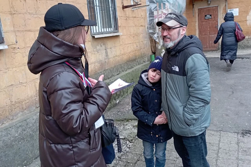 Дончане уточняют информацию о предстоящих выборах, они готовы проголосовать