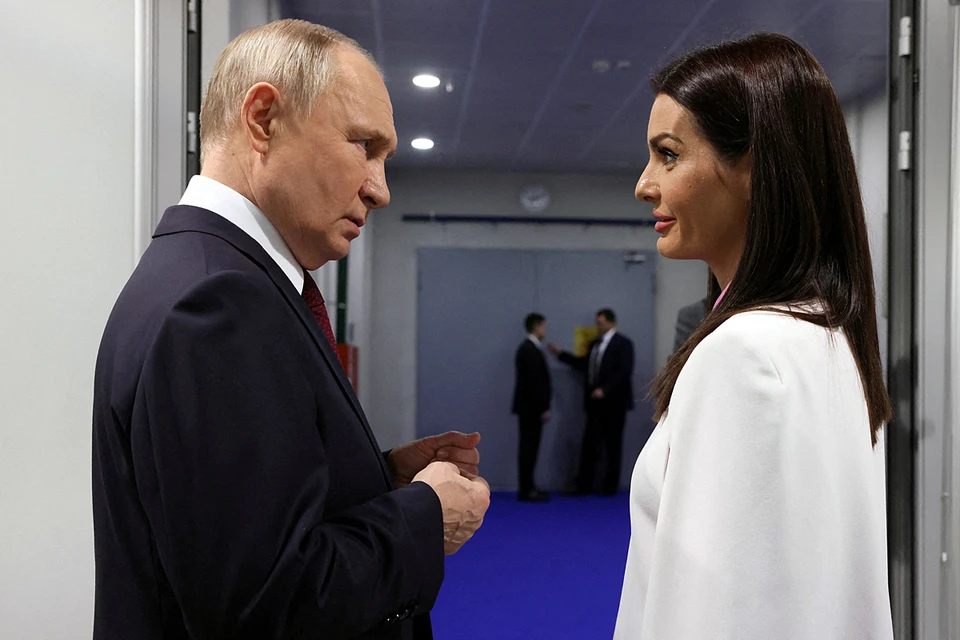 Владимир Путин провел встречу с главой автономного территориального образования в составе Молдавии Евгенией Гуцул