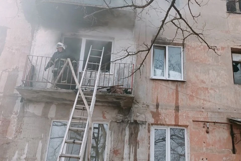 Из-за оставленного без присмотра электрообогревателя 55-летняя женщина едва не лишилась жилья в ЛНР. Фото - МЧС ЛНР