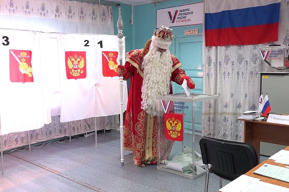 После голосования Дед Мороз отправился готовить регион к весне. Фото: пресс-служба Вологодской области