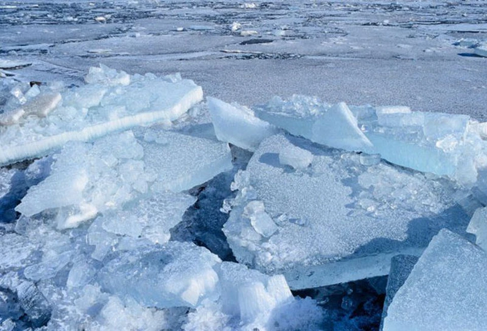 Торосы на азовском море. Ледоход на енисее в дудинке. Лед на море. Подвижки льда. Зависимость прочности льда от температуры.