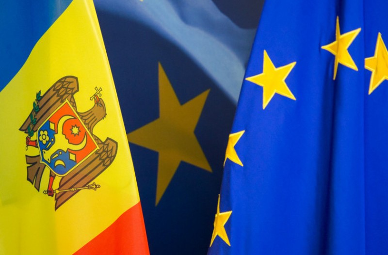 Еще заставят всех флажки покупать для полноты момента. Фото: соцсети