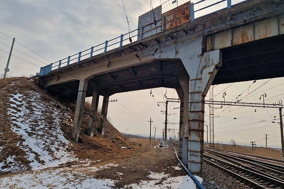 Для водителей организовали две объездные дороги. Фото: минтранс Приморского края.