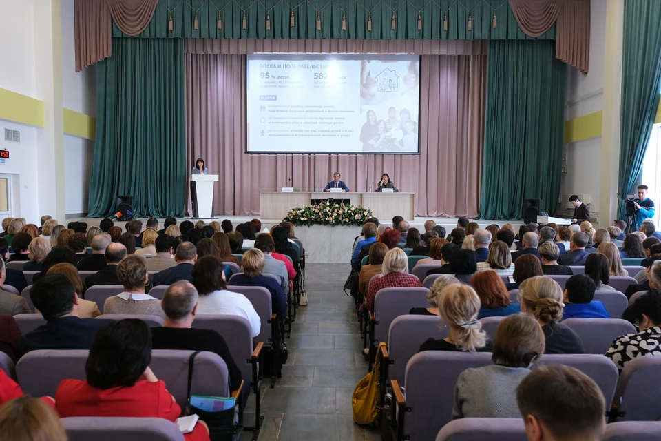 Заседание состоялось в Батайске, в школе №15. Фото: правительство Ростовской области
