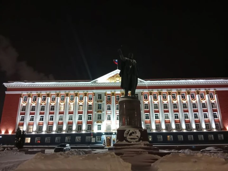 Курянам рекомендуют пройти в помещения без окон