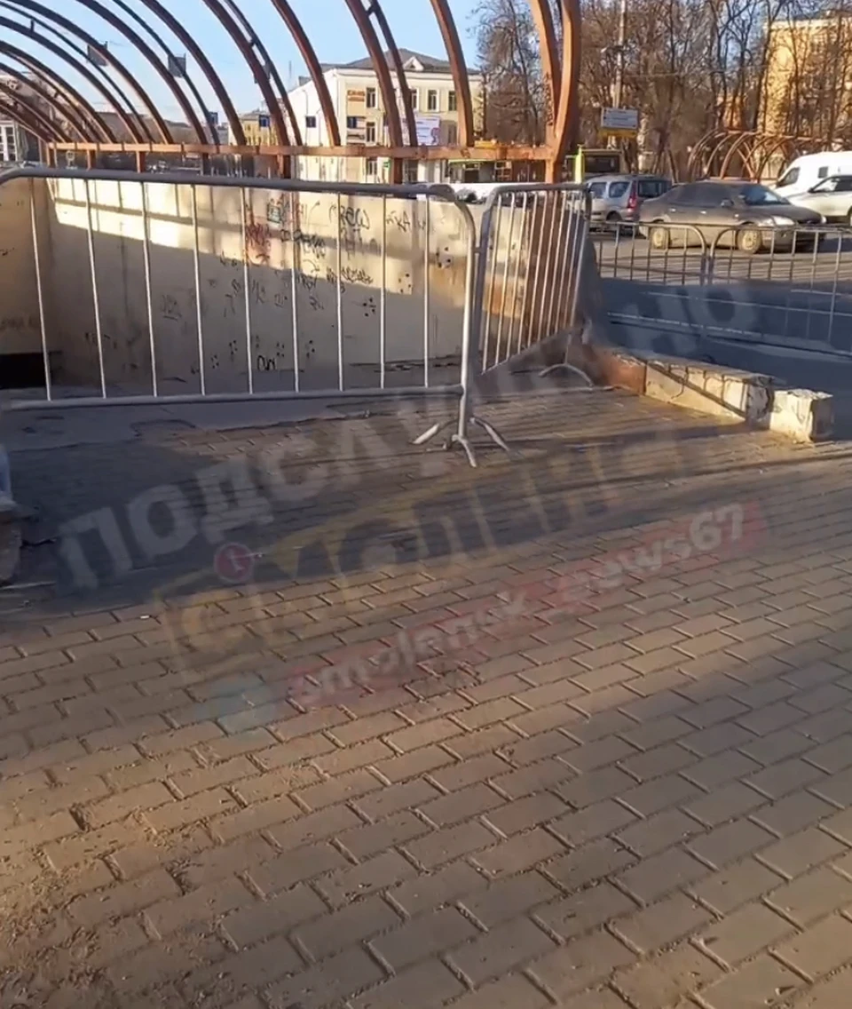 Подземный переход на площади Победы закрыли в Смоленске Фото: «Подслушано Смоленск» ВК.