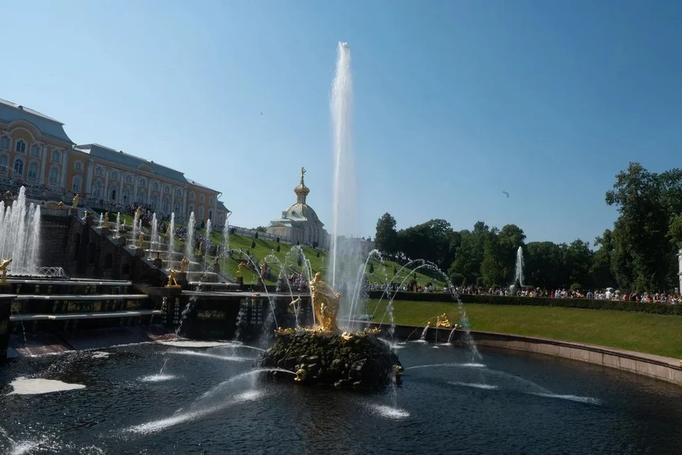 «Петергоф» перенес торжественный запуск фонтанов на 27 апреля.