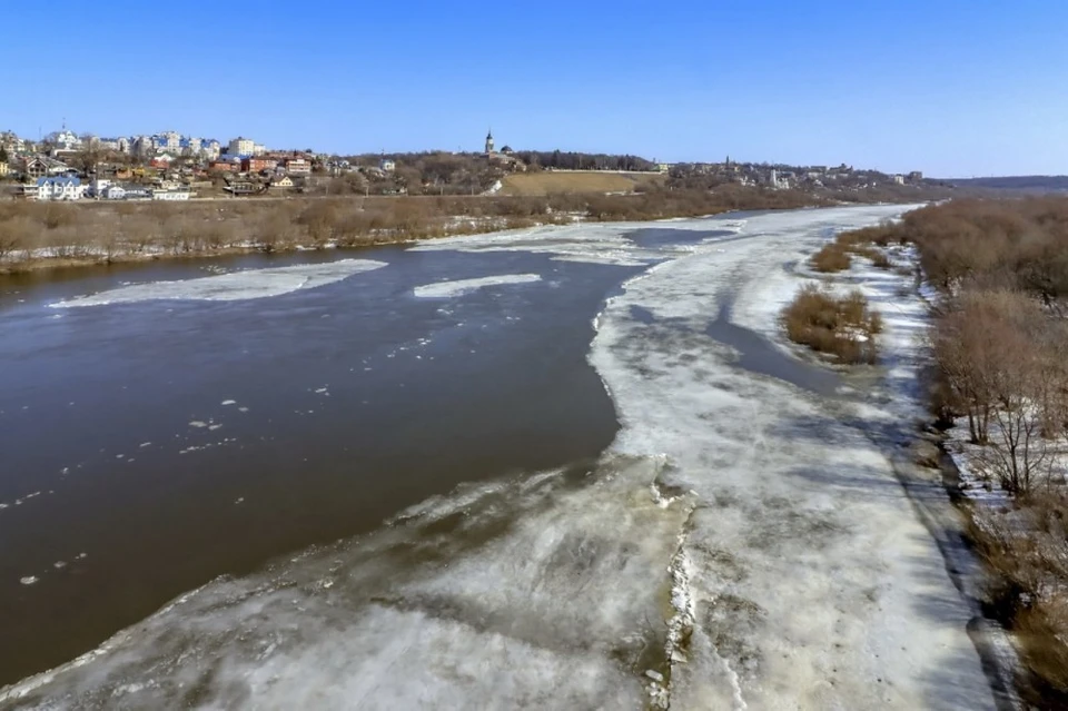 Уровень воды реки Оки в Калуге снизился на два сантиметра