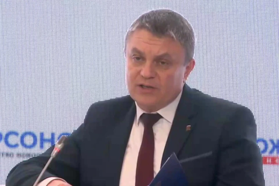 На пленарном заседании Пасечник рассказал о промышленном и инвестиционном потенциале ЛНР. ФОТО: тг-канал Леонида Пасечника (скриншот)