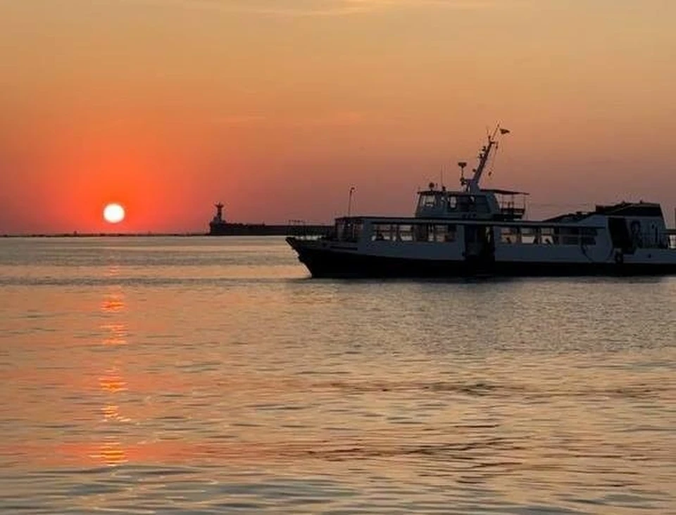 В Севастополе более чем на 4 часа ограничили движение морского транспорта