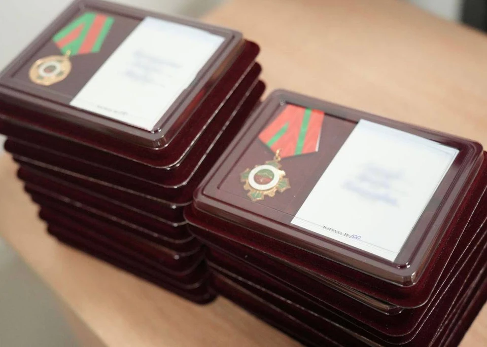 В Запорожской области прошло торжественное вручение наград сотрудникам Росгвардии. ФОТО: Евгений Балицкий