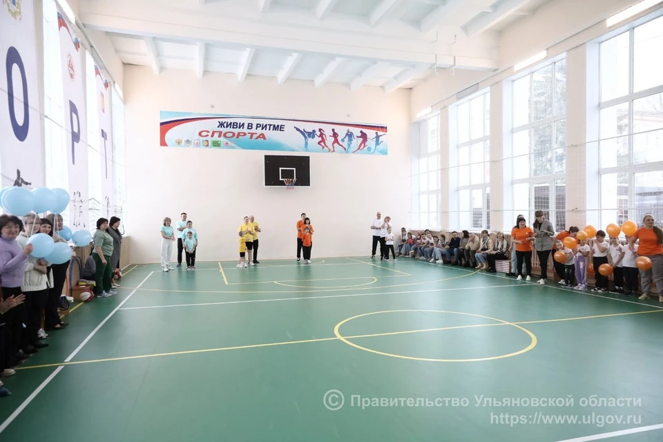 В Кузоватовском районе капитально отремонтировали спортзал за 2,3 млн рублей. ФОТО: правительство УО