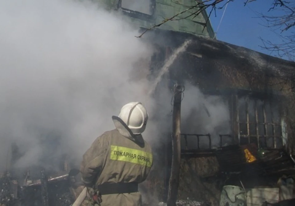 Три пожара в Бутурлиновке и Кантемировском районе обошлись без жертв.