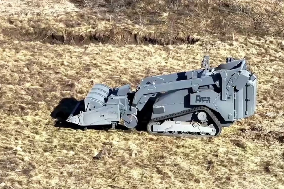 Ранее машина участвовала в разминировании на территории ДНР. Скриншот из видео МЧС России по Ростовской области.