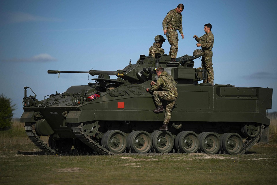 Британия нашла отмазку от авантюрной войны НАТО с Россией: Армия разыграла удивительный спектакль