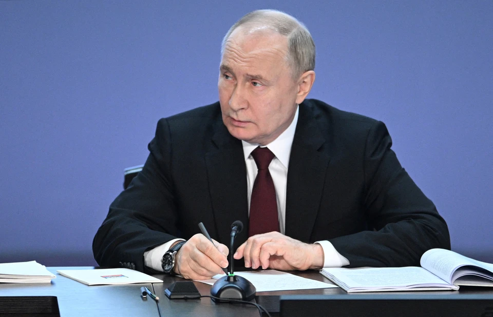 Путин: в РФ должны приезжать только те, кто уважает традиции и историю страны