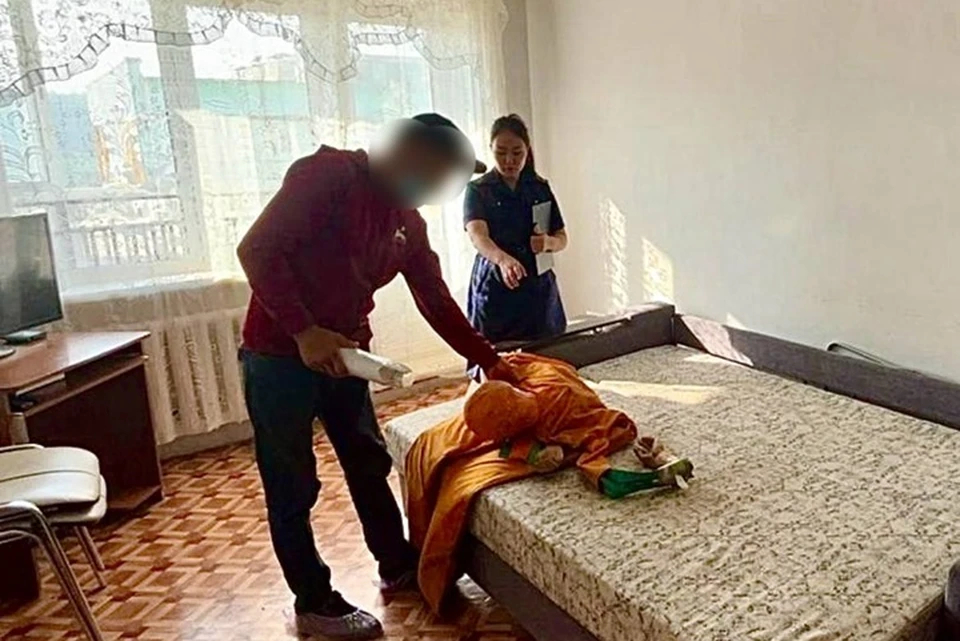Мужчина позвонил в скорую, и сказал, что у женщины сердечный приступ Фото: Следком Якутии
