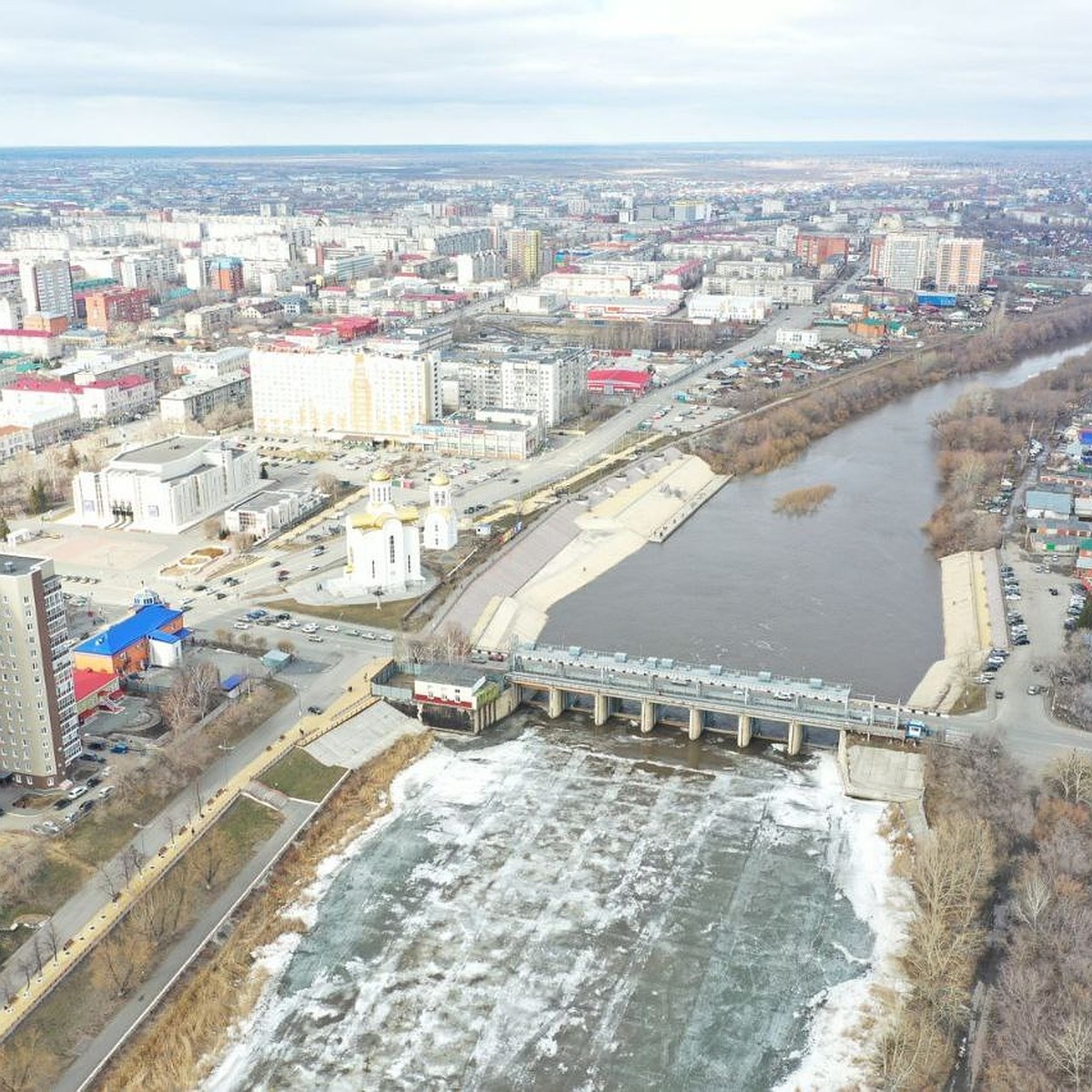 Затопит 14 районов города и кладбище: вода в дамбе Кургана поднимется  максимально из-за сбросов соседей - KP.RU