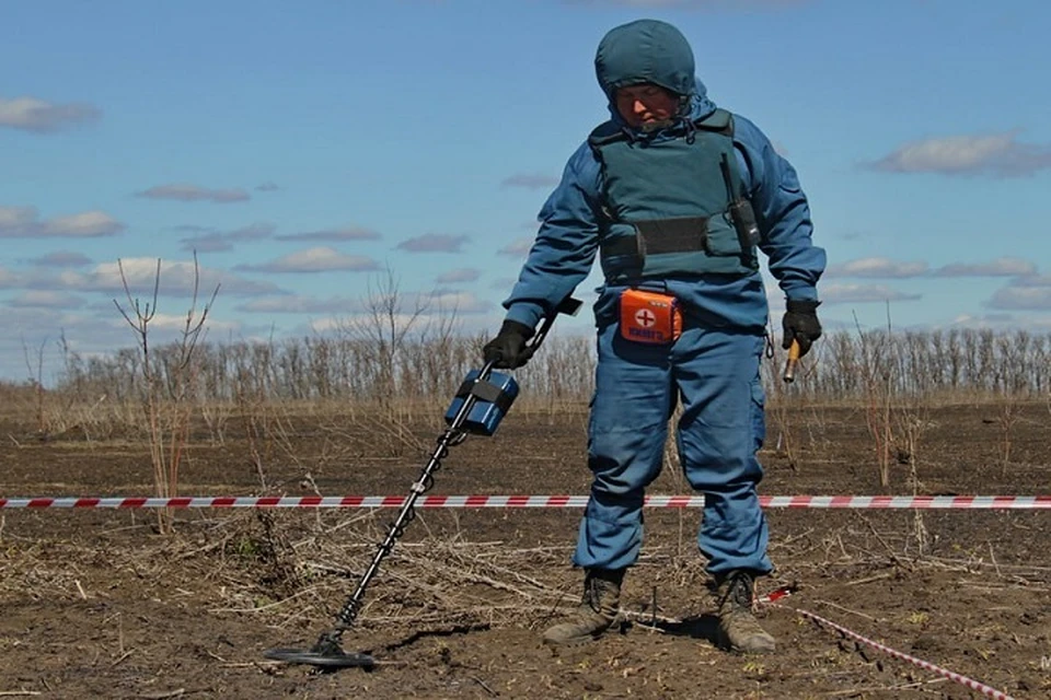 В ДНР за сутки уничтожили около 100 единиц ВОП. Фото: МЧС России по ДНР