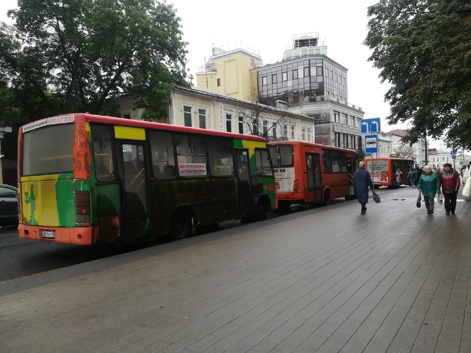 Неисправный автобус Т-67 сняли с маршрута в Нижнем Новгороде