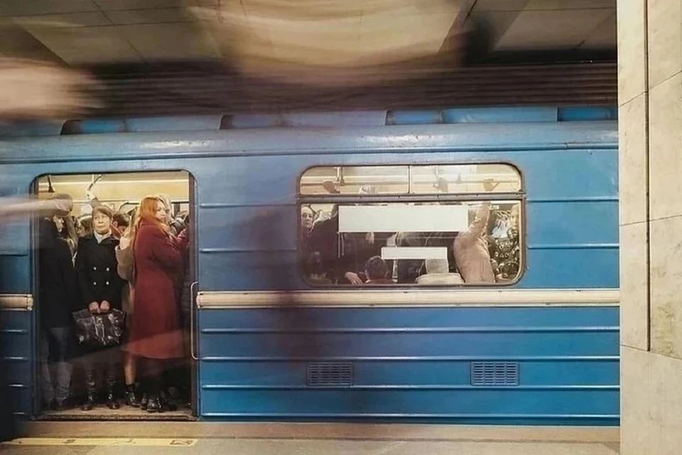 В Новосибирске временно перекрыли входы на две станции метрополитена.