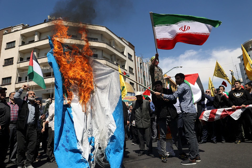 Иран атаковал Израиль в ответ на удар по своему консульству в Сирии