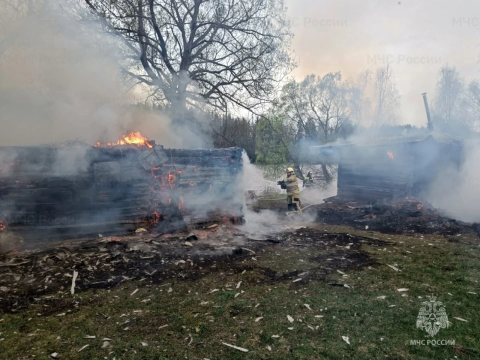 В Кировском районе сгорела баня