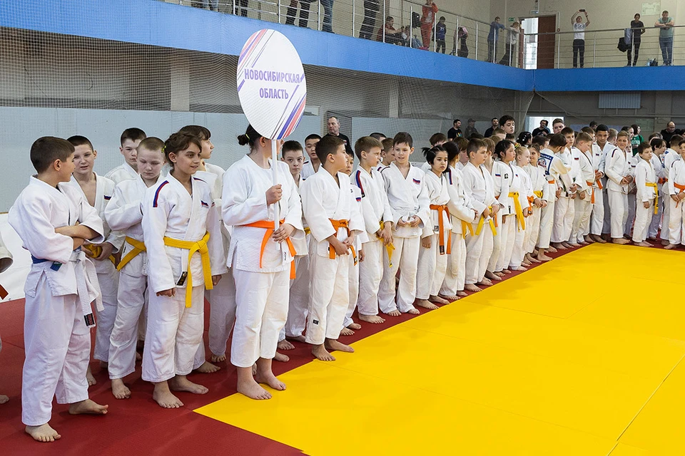 На состязание приехали юные спортсмены из восьми регионов страны. Фото: Нина СЕМАШКО/Новосибирская областная федерация дзюдо