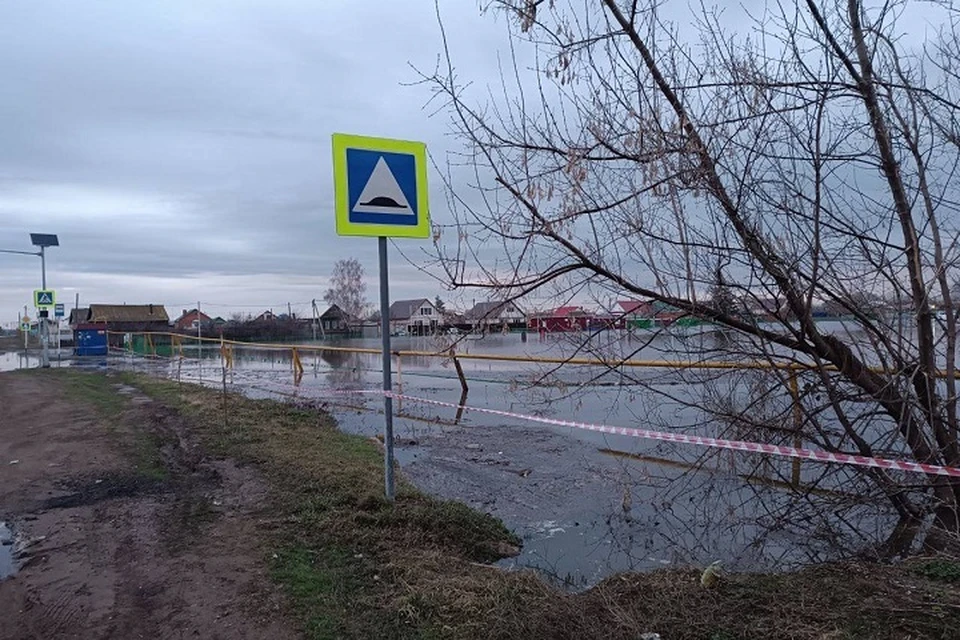Сельские улицы ушли под воду / Фото: тг-канал Утевка (Новости Нефтегорского района)