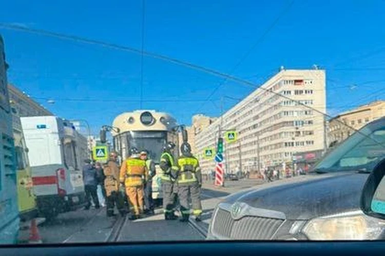 Автоэксперт Дмитрий Попов о смертельном ДТП с умным трамваем в Петербурге: «Пешеходам надо было смотреть по сторонам, это прописано в ПДД»