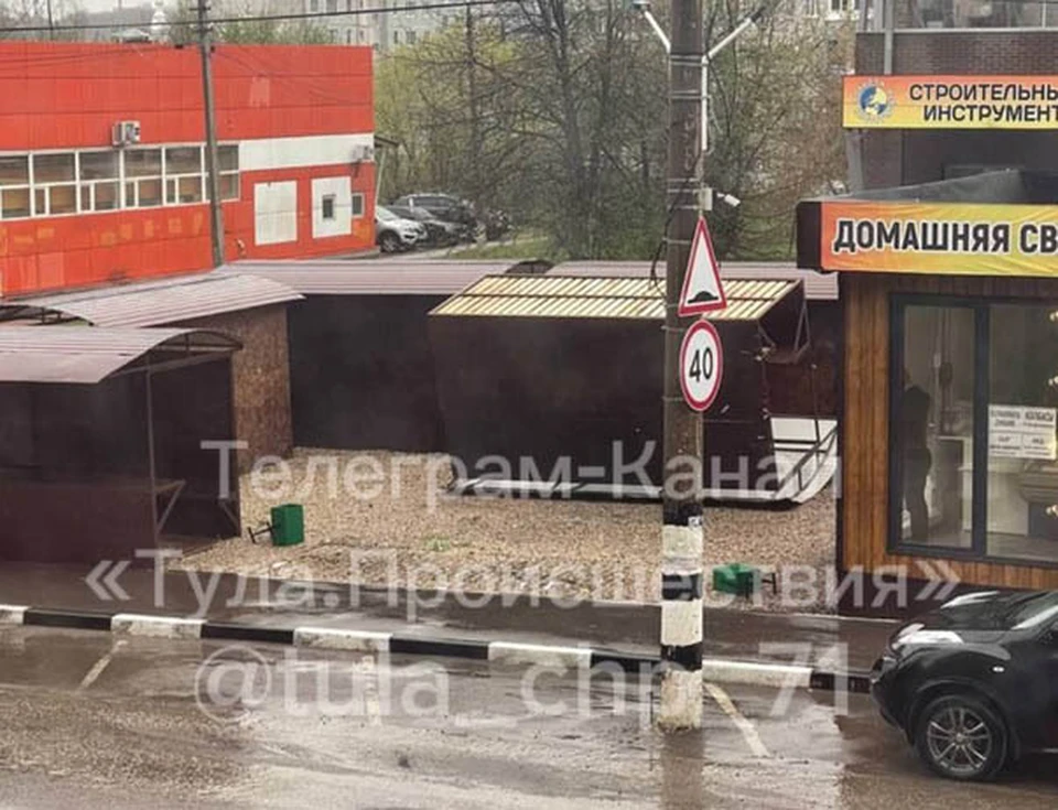 В Туле прошел шторм: в Глушанках «сдуло» торговые ряды. Фото: «Тула. Происшествия».
