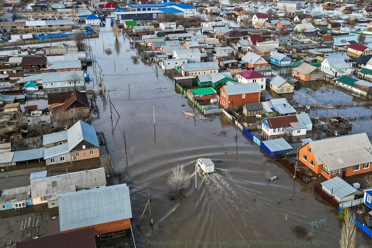 Наводнение в Оренбургской области: пострадавшим помогают оформить выплаты