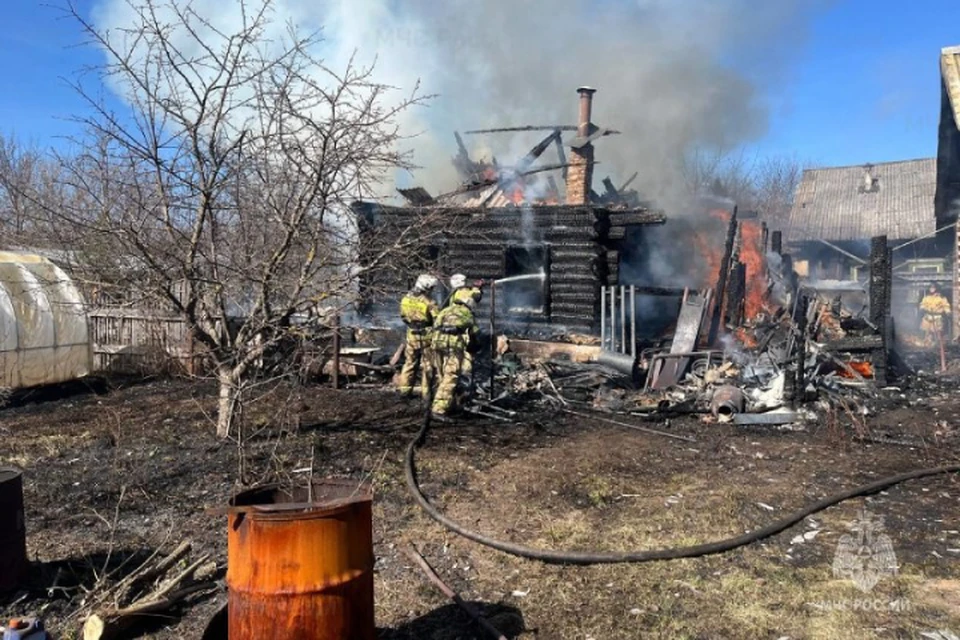 Пожар произошел в слободе Дымково. Фото: ГУ МЧС по Кировской области