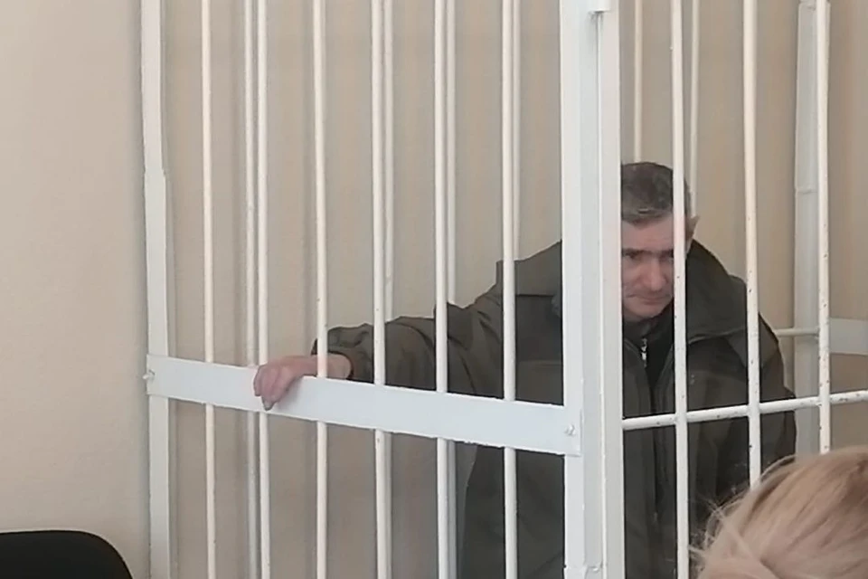 Подозреваемый в убийстве 25-летней давности разбил кружку об лицо полицейского. Фото: Управление Судебного департамента в Новосибирской области