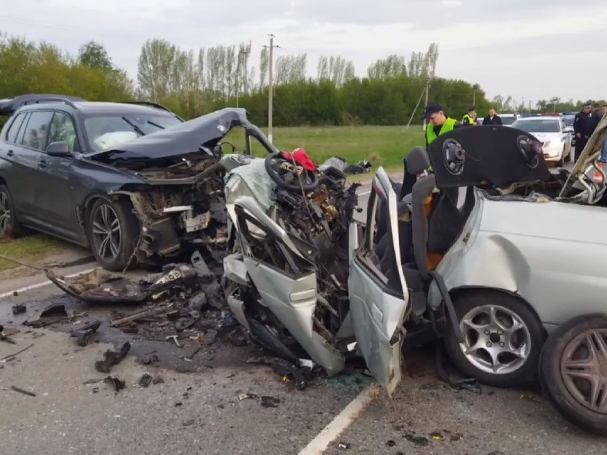 28 апреля в аварии на трассе под Димитровградом погибли три человека - KP.RU