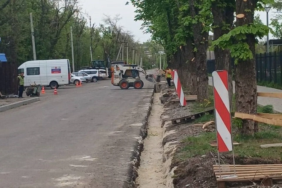 Ямал восстановит дороги у городской больницы в Волновахе. Фото: t.me/yamalryadom