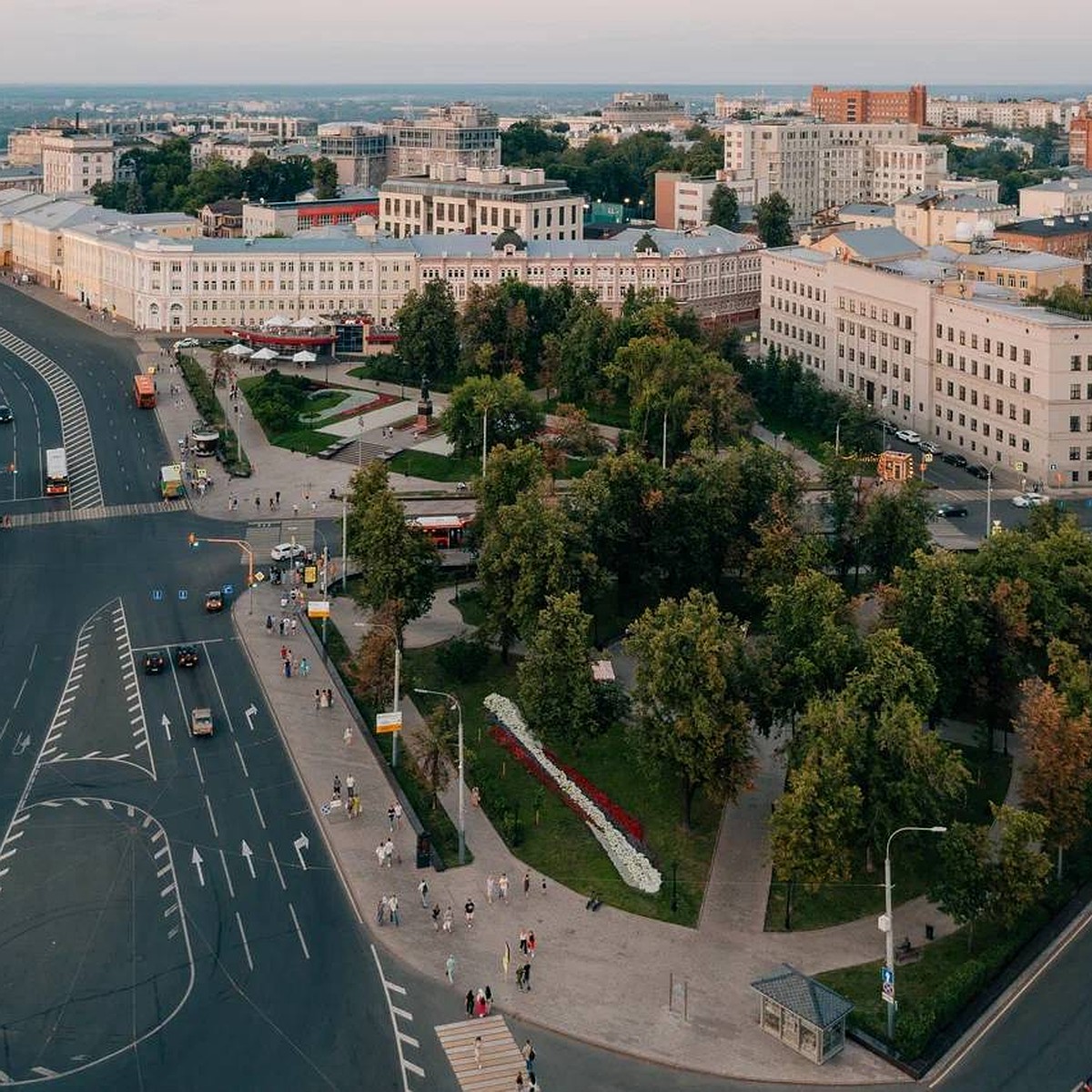 Центр Нижнего Новгорода перекроют из-за репетиции парада 2 мая - KP.RU