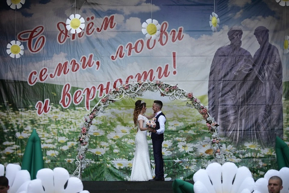 Выездные регистрации браков состоятся в Хабаровске и Комсомольске 8 июля