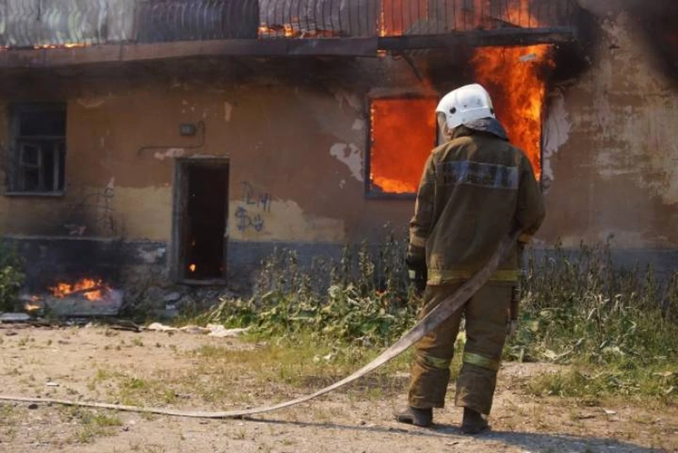 В Ростовской области мужчина сжег дом, который строил вместе с любимой женщиной
