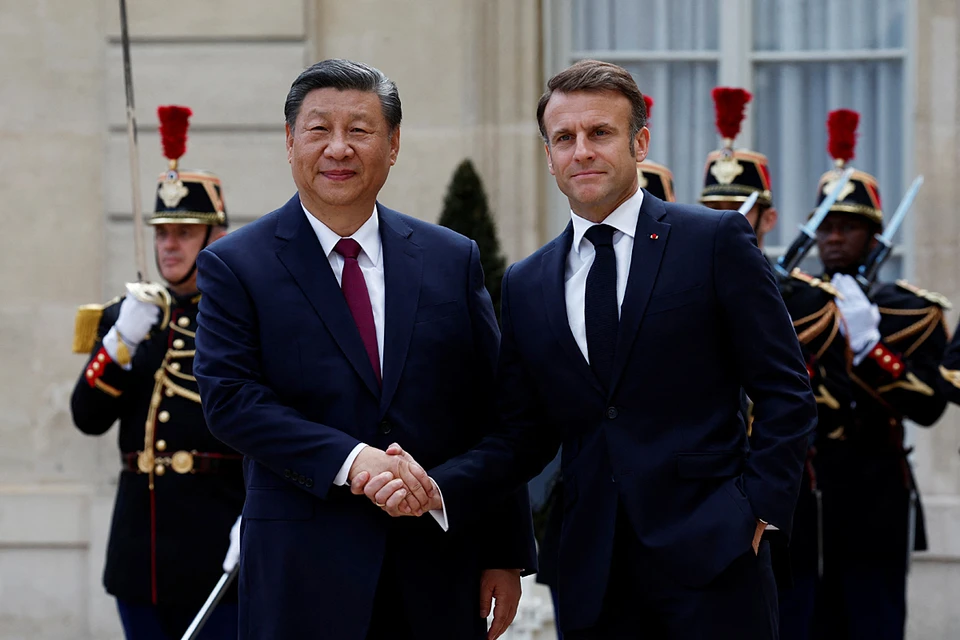 Лидер Китая начал свой первый за последние пять лет госвизит в Европу