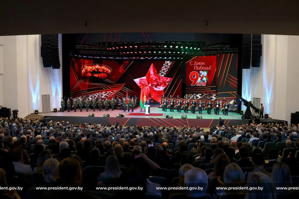 Лукашенко не верит, что Западная Европа обезумела и переступит черту. Фото: president.gov.by