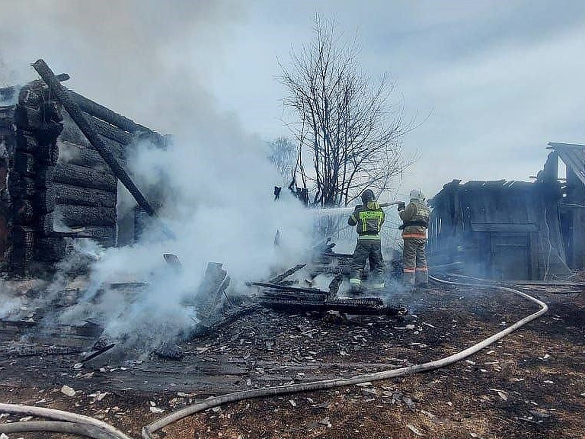 В селе Устьянск Абанского района три человека погибли при пожаре в частном  доме - KP.RU