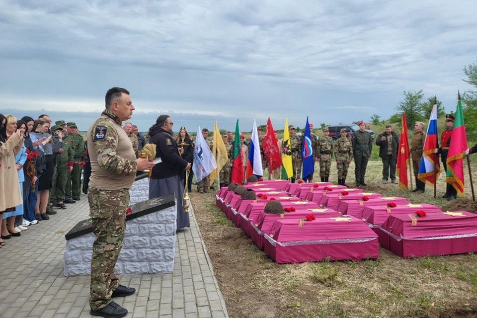 В Запорожской области перезахоронили останки 49 бойцов Красной армии