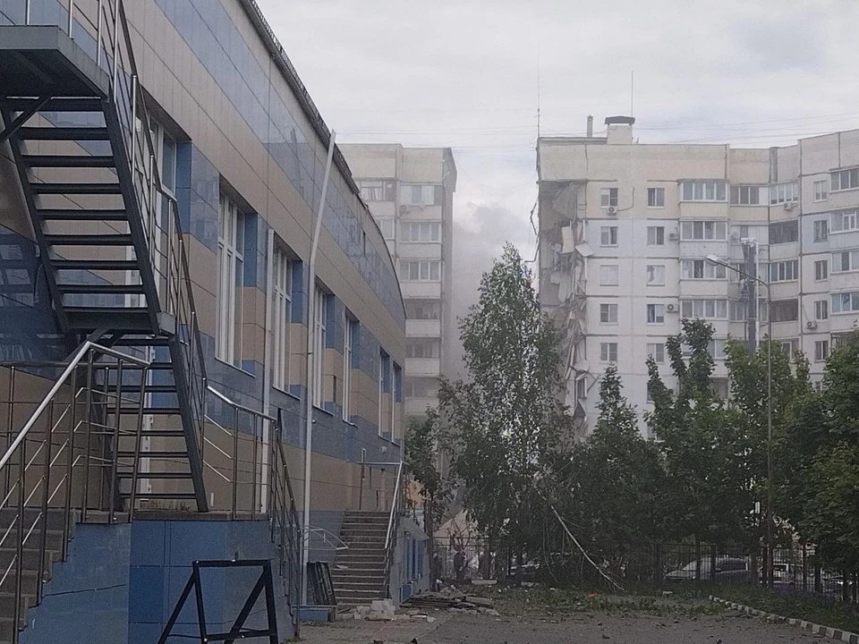 В Белгороде временно перекрыли часть улиц в районе обрушившегося дома.