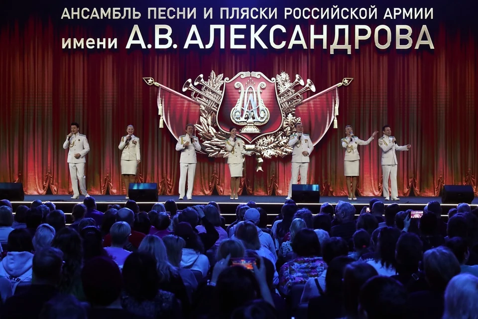 На форуме «Россия» прошел концерт, посвящённый 79-й годовщине Победы в Великой Отечественной войне