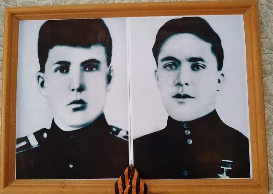 В родовом доме Сидельниковых в Юртах-Константиновых портреты Василия (слева) и Пармения - на почетном месте.
