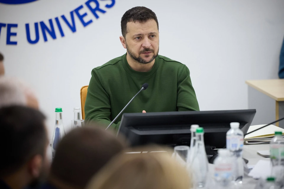 Зеленский заявил, что в сложной ситуации для ВСУ виноват весь мир