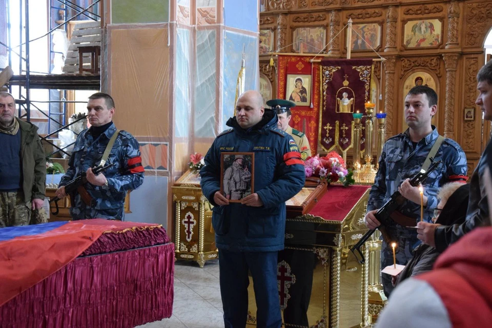 В Коми проводили в последний путь погибшего на СВО Санжара Худайбердиева. Фото: соцсети Магомеда Османова.