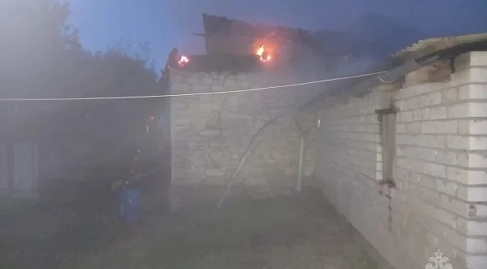 Дачный дом сгорел в Перемышльском районе